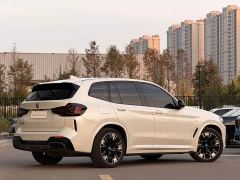 BMW iX3 Leadership Edition - photo 3