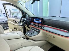 Mercedes-Benz V Class V-Class V 300 L Long Wheelbase Luxury Edition - ფოტო 7