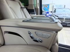 Mercedes-Benz V Class V-Class V 300 L Long Wheelbase Luxury Edition - ფოტო 9