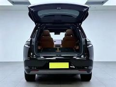 Li Auto L6 Max - ფოტო 17