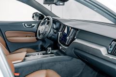 Volvo XC60 B5 AWD Inscription Luxury Edition - photo 17