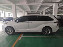 Toyota Sienna 2.5L Hybrid Prestige Edition - photo 4