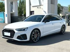 Audi A4L 40 TFSI quattro Luxury Dynamic - ფოტო 1