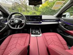 BMW 5 Series 530Li Premier Luxury Package - ფოტო 5