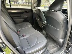 Toyota Highlander Dual-Engine 2.5L 4WD Elite Edition 7-seater - фото 6