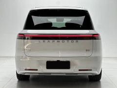 Leapmotor D19 EREV 400 Exclusive Edition 6-seater - ფოტო 5