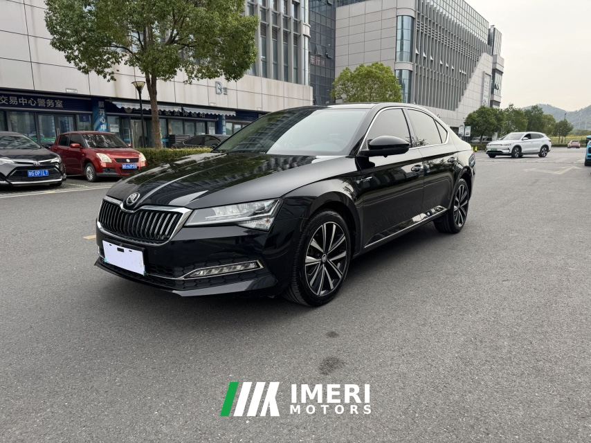 Skoda Superb TSI280 Deluxe Edition - автомобиль из Китая