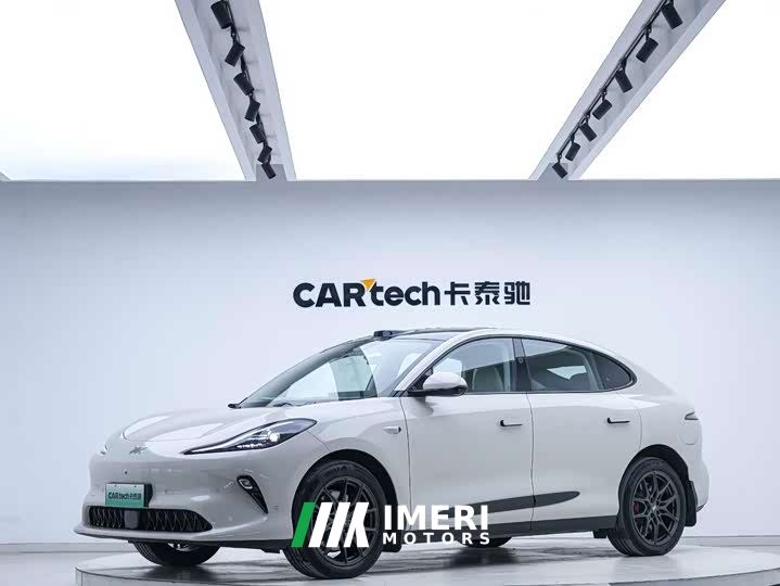 IM Motors Zhiji LS6 Lingxi Intelligent Driving Edition - автомобиль из Китая