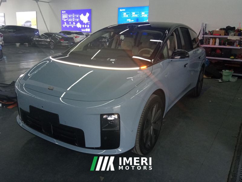 Li Auto i8 Standard Edition - ავტომობილი ჩინეთიდან