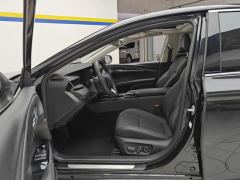 Toyota Camry Dual-Engine 2.0HGVP Luxury Edition - фото 14