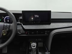 Toyota Camry Dual-Engine 2.0HGVP Luxury Edition - фото 17