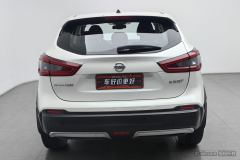 Nissan Qashqai 2.0L Smart Edition - фото 4