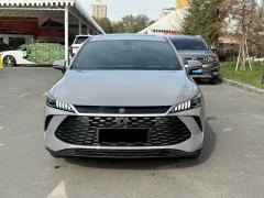 BYD Qin PLUS DM-i 1.5L 210km Elite Edition - фото 1