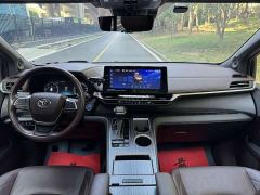 Toyota Sienna 2.5L Hybrid Platinum Edition - ფოტო 13