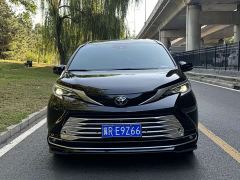 Toyota Sienna 2.5L Hybrid Platinum Edition - ფოტო 2