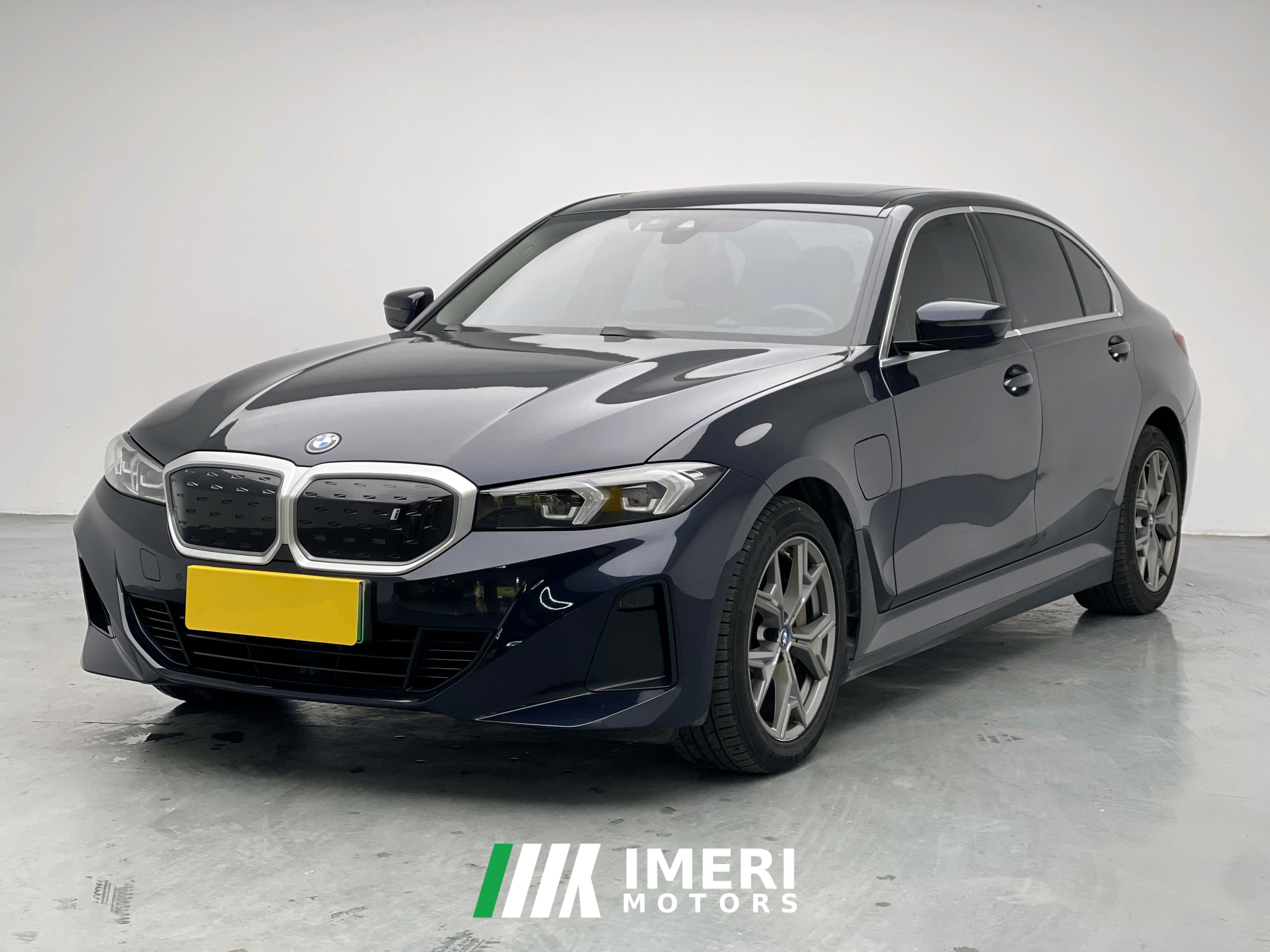 BMW i3 eDrive 35 L