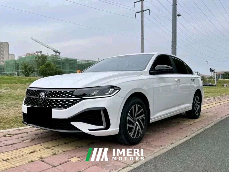 Volkswagen Lavida 300TSI Double Clutch Starry Sky Full Yi Edition - автомобиль из Китая