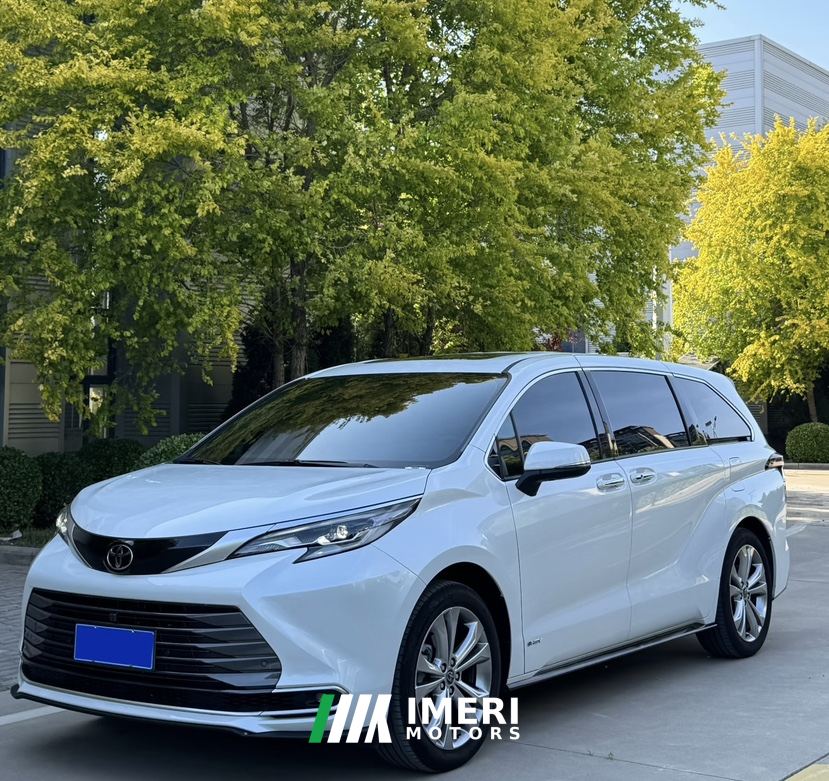 Toyota Sienna Dual-Engine 2.5L RWD Comfort Edition