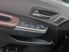 Toyota Sienna Dual-Engine 2.5L Platinum Edition - ფოტო 13