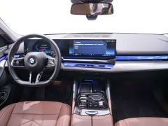 BMW 5 Series 530Li Premier M Sport Package - photo 15
