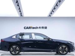 BMW 5 Series 530Li Premier M Sport Package - photo 2