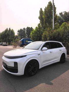 Li Auto L7 Pro - ფოტო 1