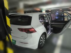 Volkswagen Golf 200TSI - photo 6