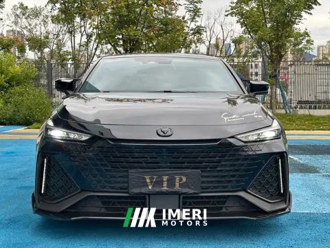 2023 Changan UNI-V 1.5T Sport Edition - автомобиль из Китая