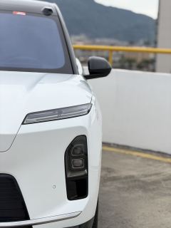 NIO ES8 635km Executive Luxury Edition 102kWh 6-seater - photo 9