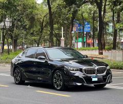 BMW 5 Series 530Li Premier M Sport Package - ფოტო 1