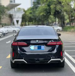 BMW 5 Series 530Li Premier M Sport Package - ფოტო 4