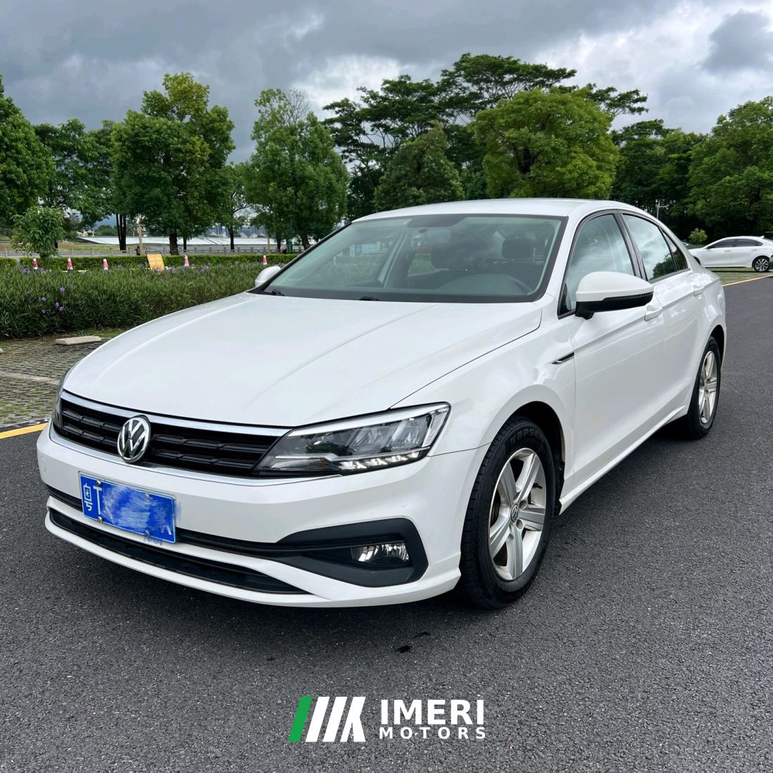 Volkswagen Lamando 230TSI DCT Stylish Edition - car from China