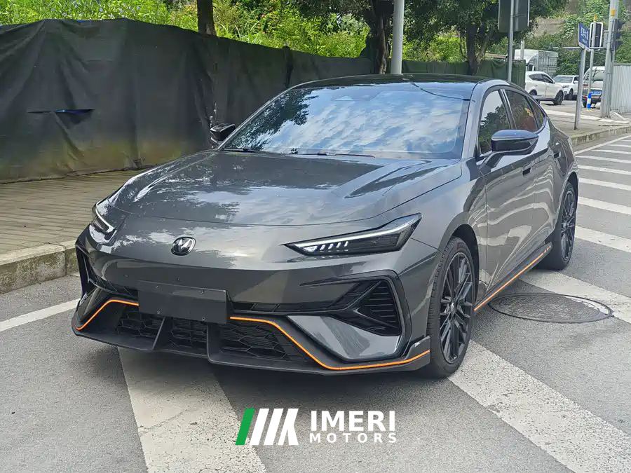 Changan UNI-V 1.5T 500Bar Luxury Sport Edition - автомобиль из Китая