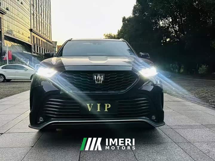 Toyota Crown Venza 2.5L HEV AWD Premium - car from China