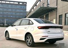 Geely Emgrand Passage 4 1.5L CVT Flagship - ფოტო 9