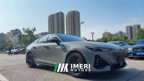 2022 Changan UNI-V 1.5T Premium Version - автомобиль из Китая