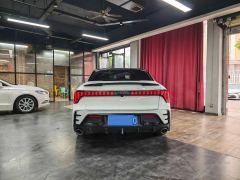 Lynk & Co 03 1.5T Dual Clutch 2WD Strong Pro 5-seater - ფოტო 8