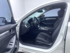 Honda Accord 260TURBO Luxury Edition - фото 3