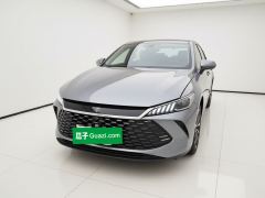 BYD Qin PLUS DM-i Smart Driving Edition 1.5L 55km Leading Edition - фото 1