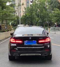 BMW 5 Series 530Li Premier Luxury Package - фото 3