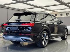 Audi Q7 45 TFSI quattro S Line Sport 7-seater - photo 12