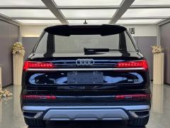 Audi Q7 45 TFSI quattro S Line Sport 7-seater - photo 13