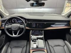Audi Q7 45 TFSI quattro S Line Sport 7-seater - photo 8