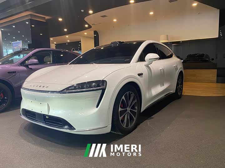 Luxeed Zhijie R7 extended range 331km Ultra