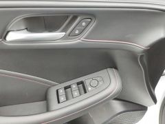 Roewe MG i5 1.5L CVT Luxury - ფოტო 13