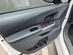 Toyota Sienna Dual-Engine 2.5L RWD Comfort Edition - ფოტო 12