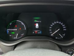 Toyota Sienna Dual-Engine 2.5L RWD Comfort Edition - ფოტო 20