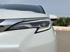 Toyota Sienna Dual-Engine 2.5L RWD Comfort Edition - ფოტო 10