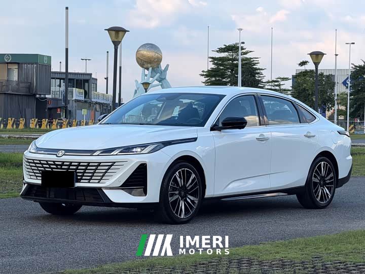 Changan Eado Chang 'an Ease Movement 4th Gen 1.5T 500Bar Smart Enjoyment Edition - автомобиль из Китая