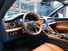 Bentley Bentayga 4.0T V8 Long Wheelbase Elegance Edition - photo 10